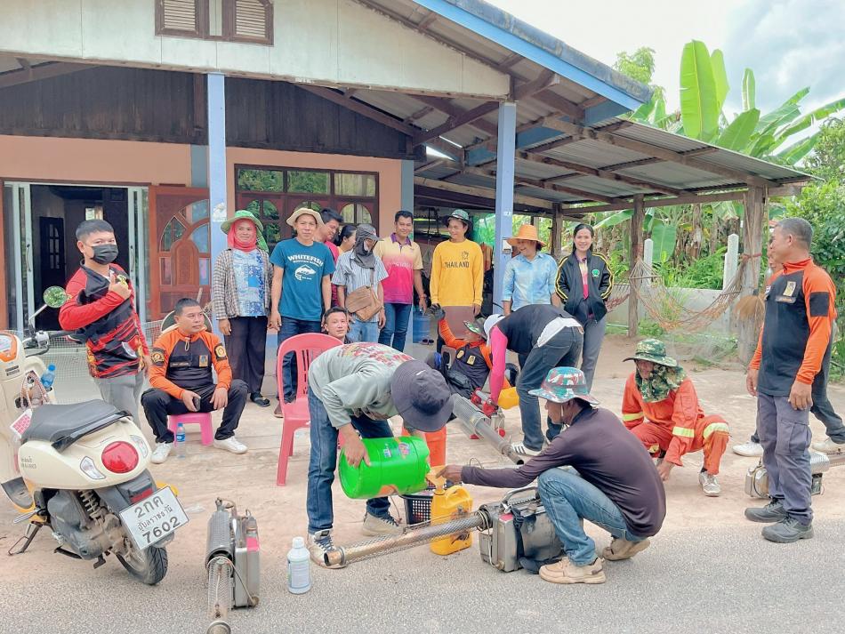 โครงการเฝ้าระวังป้องกันและควบคุมโรคไข้เลือดออกประจำปีงบประมาณ2568 ลงพื้นที่ บ้านตลาด หมู่ที่ 11