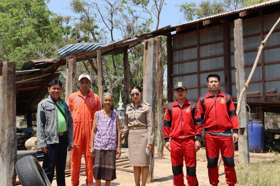 ลงพื้นที่ตรวจสอบความเสียหายของยุ่งฉางเก็บพื้ชผลทางการเกษตร จากเหตุวาตภัย