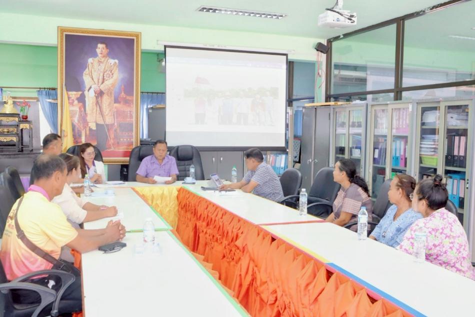 ประชุมคณะกรรมการพิจารณาการจ่ายเงินช่วยเหลือความเสียหายที่เกิดจากเหตุวาตภัย