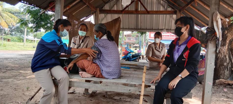 อาสาสมัครบริบาลท้องถิ่น ออกปฎิบัติหน้าที่ตามแผนการปฎิบัติงานดูแลระยะยาวสำหรับผู้สูงอายุที่มีภาวะพึ่งพิง